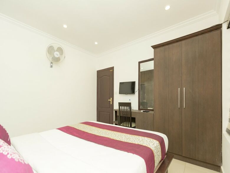 Oyo 9122 Hotel Ivory Grande