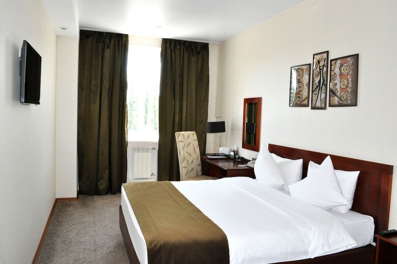 Benefit Plaza Congress Hotel