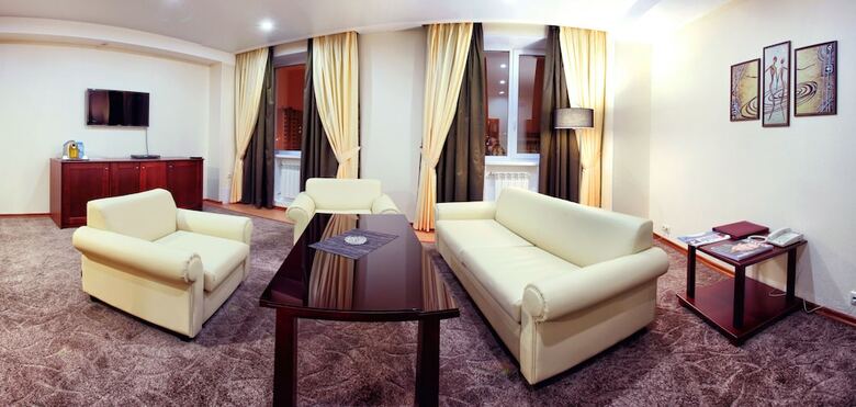 Benefit Plaza Congress Hotel