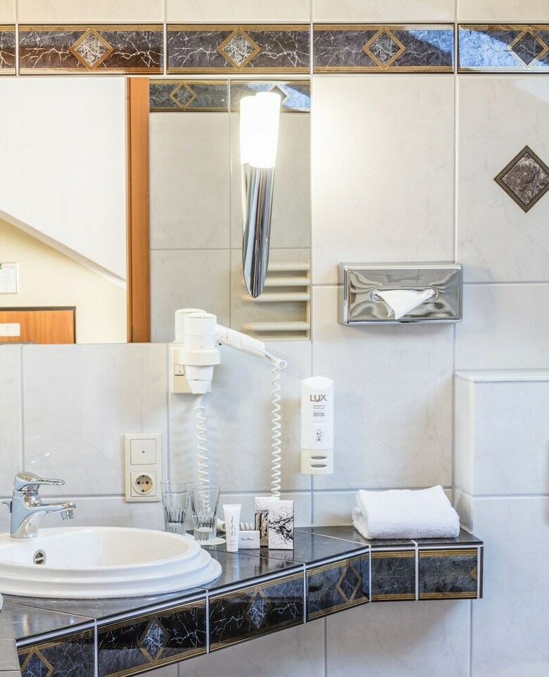 Sport- Und Tagungshotel De Poort