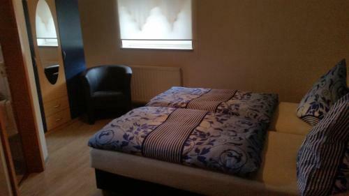 Hostal Gasthaus Und Pension Mombergstube