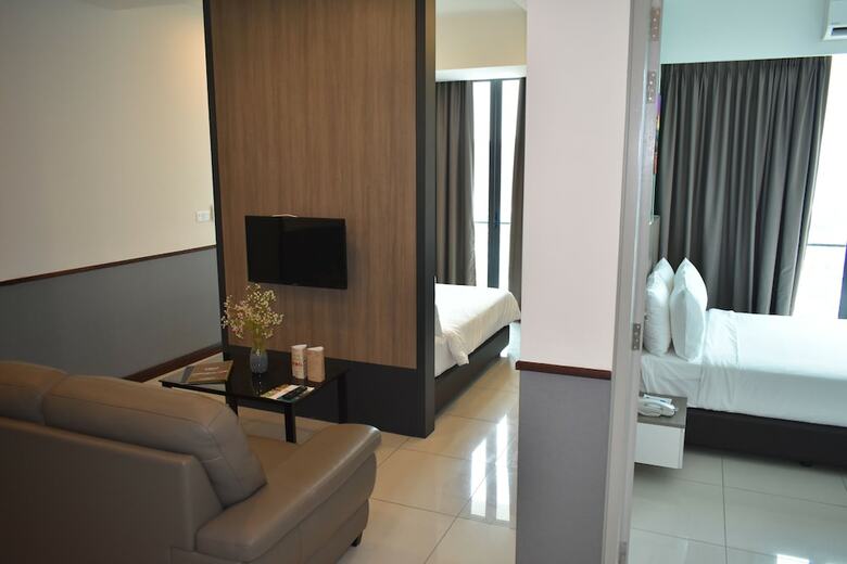 D'wharf Hotel & Serviced Residence