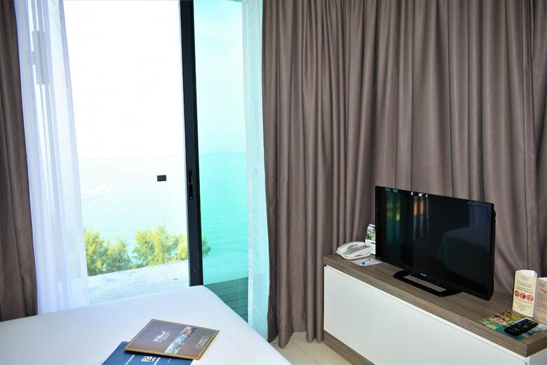 D'wharf Hotel & Serviced Residence
