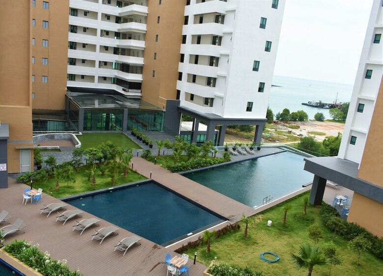 D'wharf Hotel & Serviced Residence