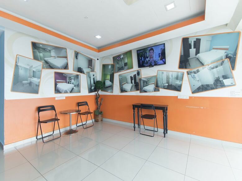 Motel Oyo 950 Orange Hotel