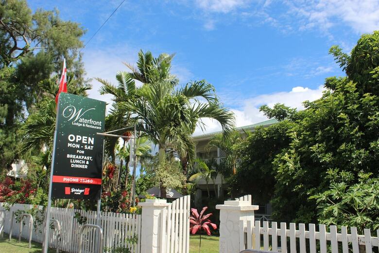 Hotel Waterfront Lodge