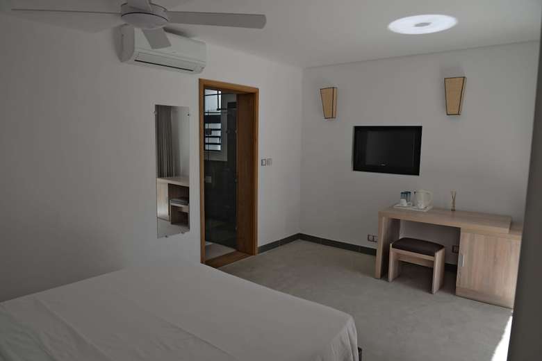 Hotel Toparadis Guest House