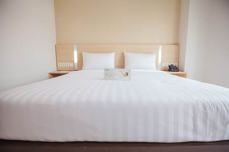 Hotel Whiz Prime Sudirman Makassar