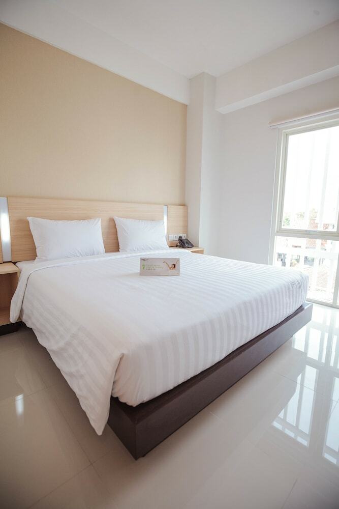 Hotel Whiz Prime Sudirman Makassar