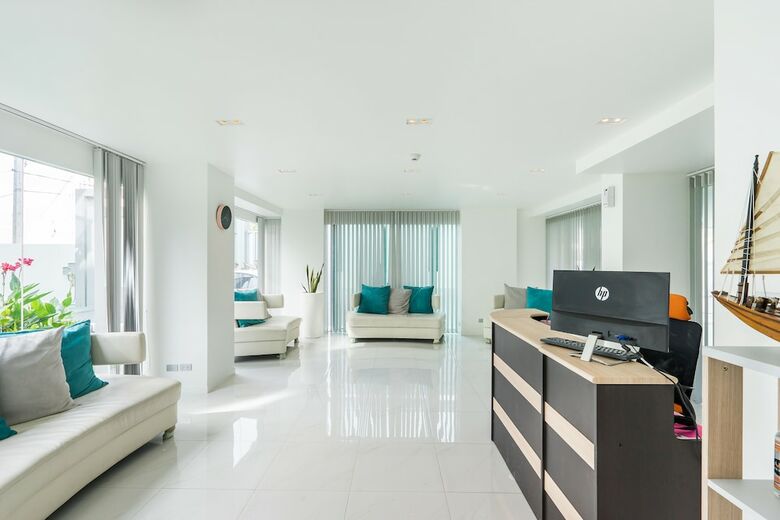 Aparthotel Ccr Managed By Aha Smartstay