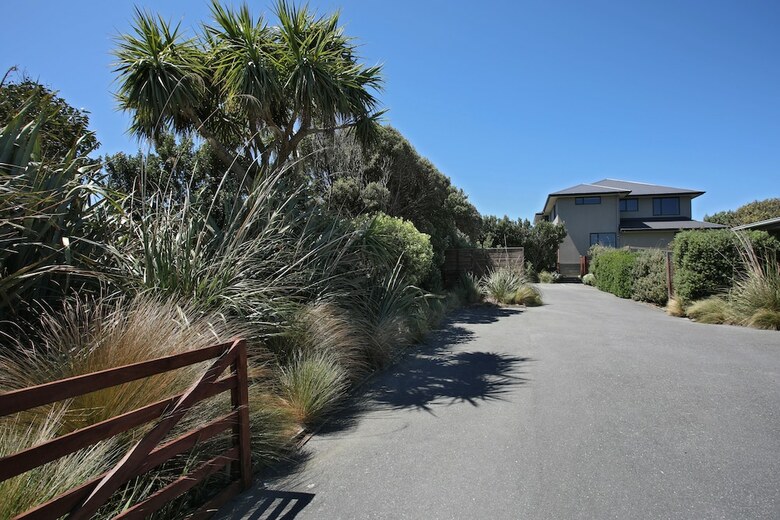 Hotel Curio Bay Salt House Motel