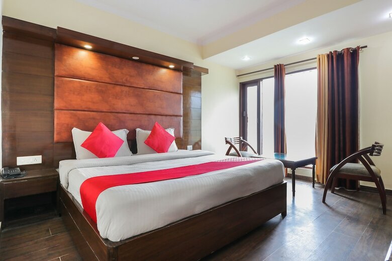 Oyo 7251 Hotel Palazzo