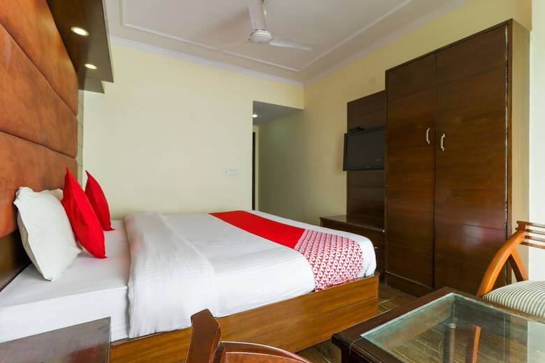 Oyo 7251 Hotel Palazzo
