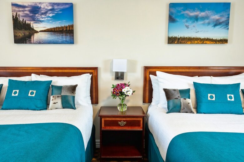 Hotel Royal Inn & Suites