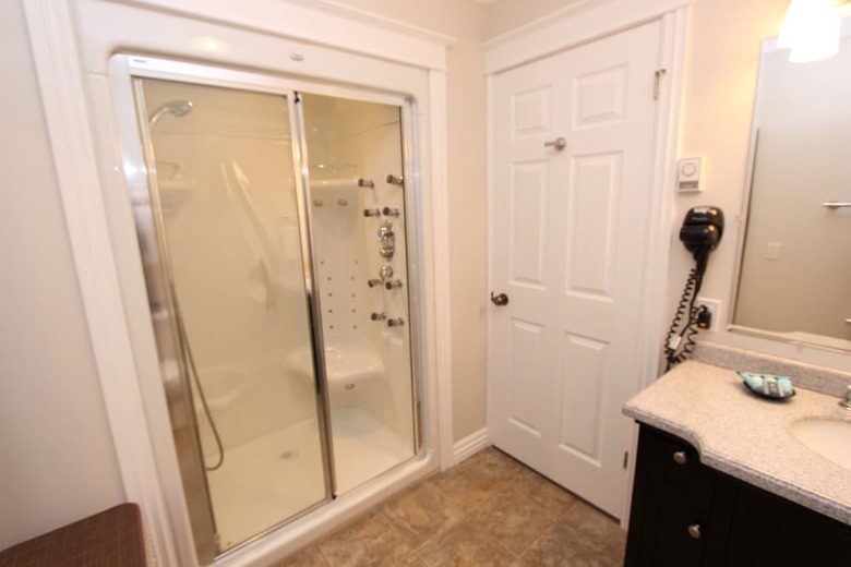 Hotel Royal Inn & Suites