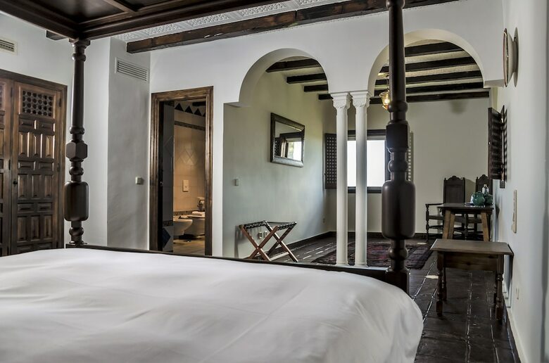 Hotel Restaurante Castillo de Monda