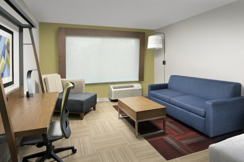 Hotel Holiday Inn Express And Suites North Brunswick