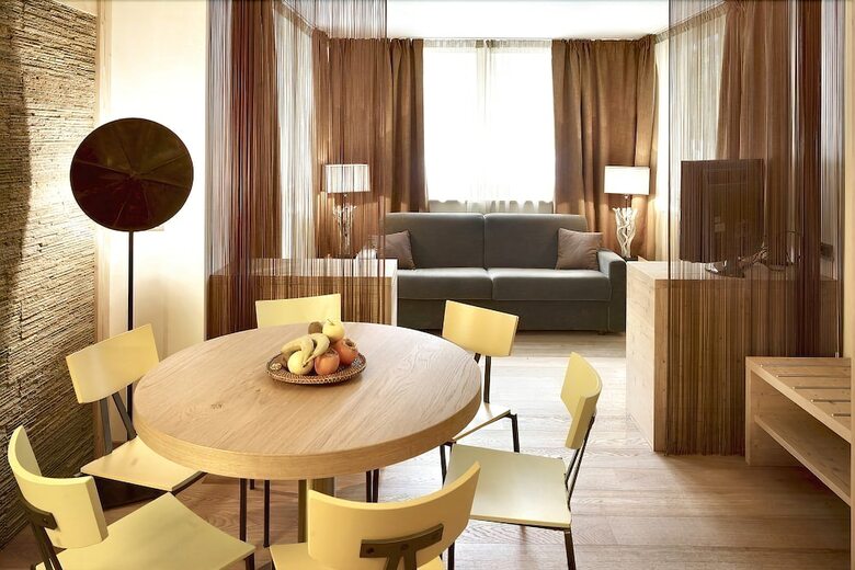 Residencia Color Home Suite Apartments