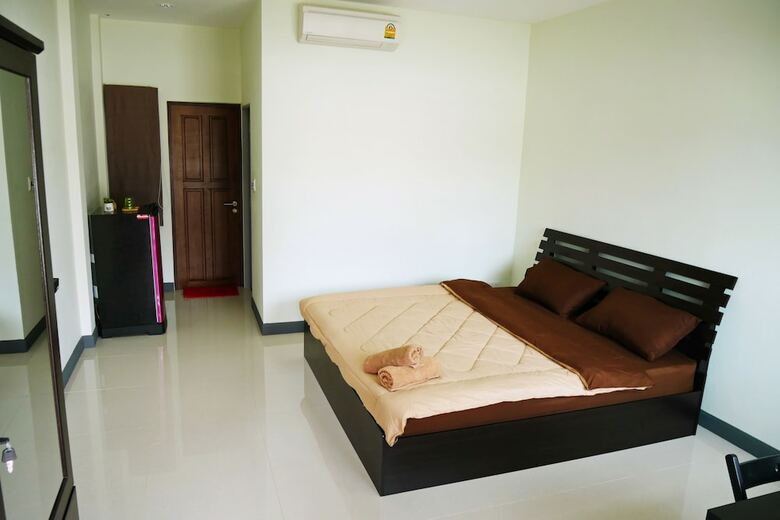 Hotel Bann Romyen Klang Dong