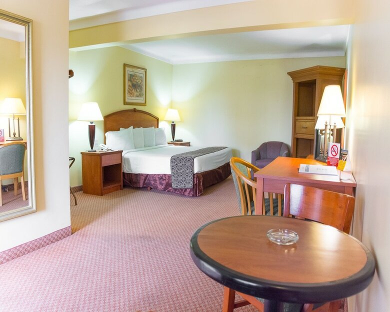 Hafersons Inn Hotel & Suites
