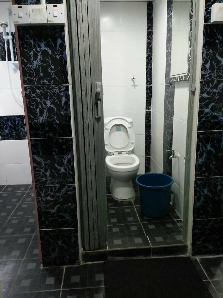Hostal R&r Budget Inn - Hostel