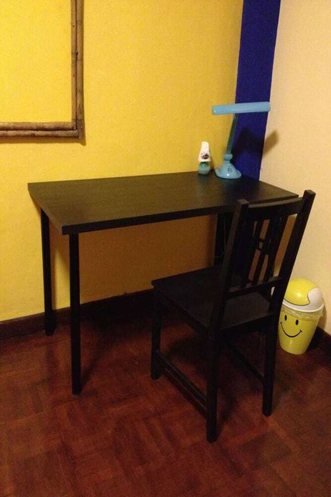 Hostal At Home Hostel