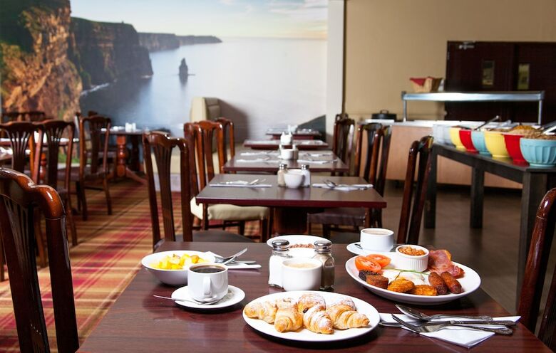 Hotel Treacy's West County Conference & Leisure Centre