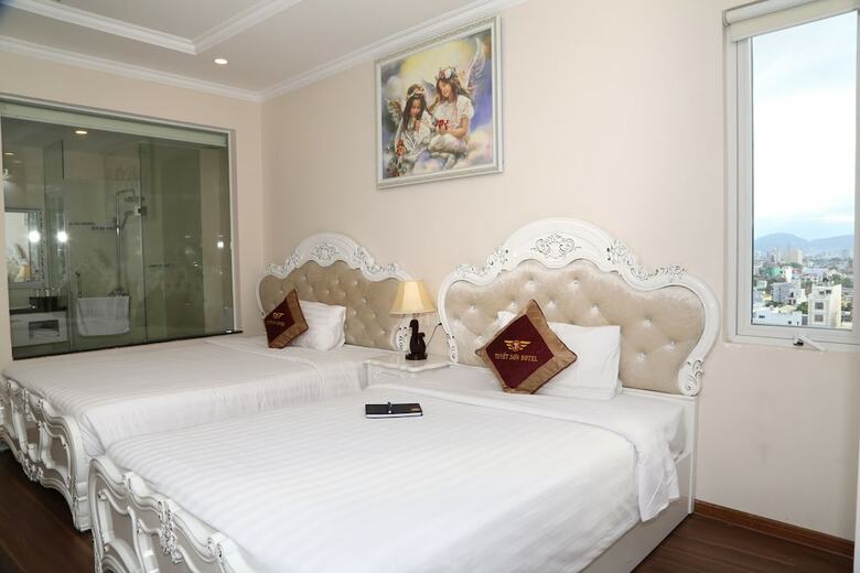 Tuyet Son Hotel