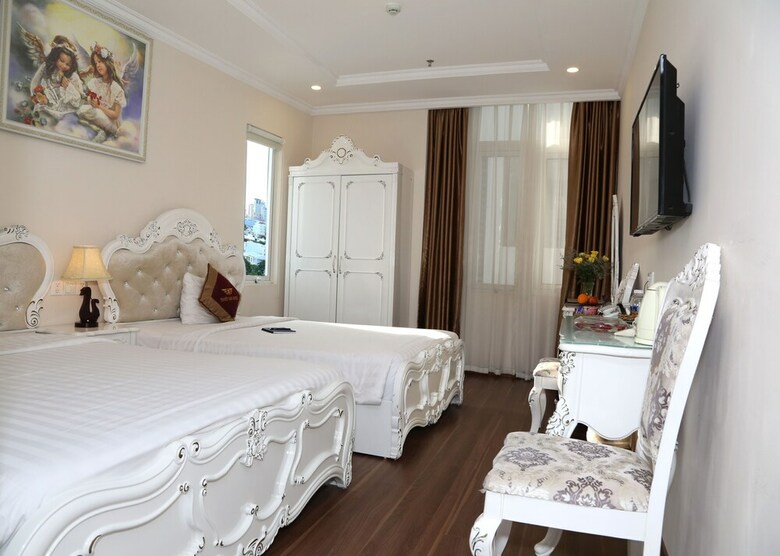 Tuyet Son Hotel
