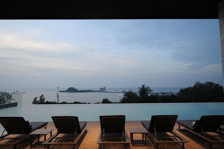 Aparthotel Oakwood Hotel And Residence Sriracha