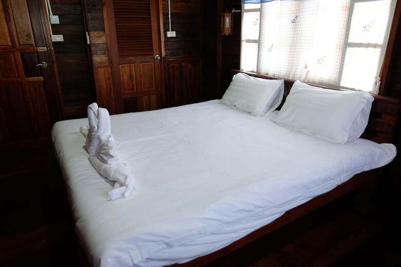 Hotel Baan Kun Tuad Ko Si Chang