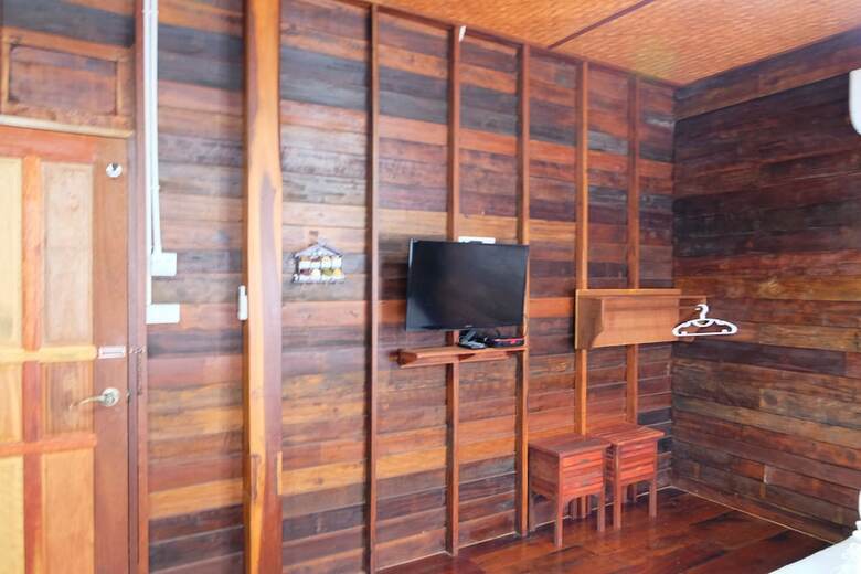 Hotel Baan Kun Tuad Ko Si Chang