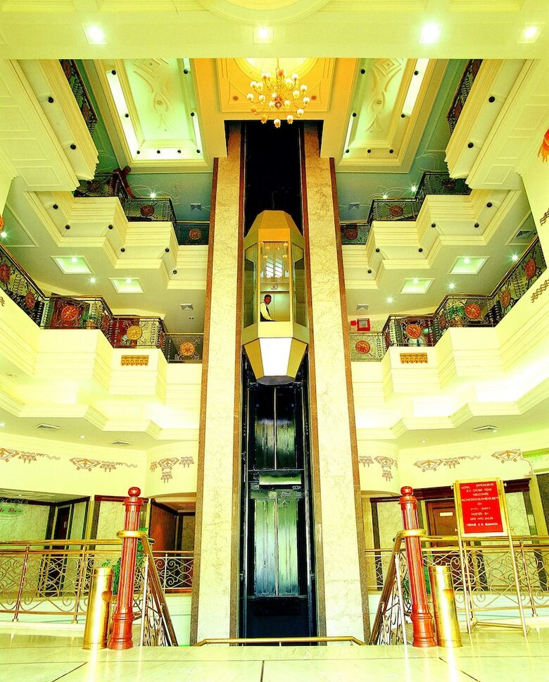 Palette - Hotel K C Cross Road