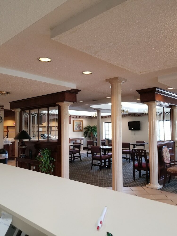 Motel Gateway Inn And Suites