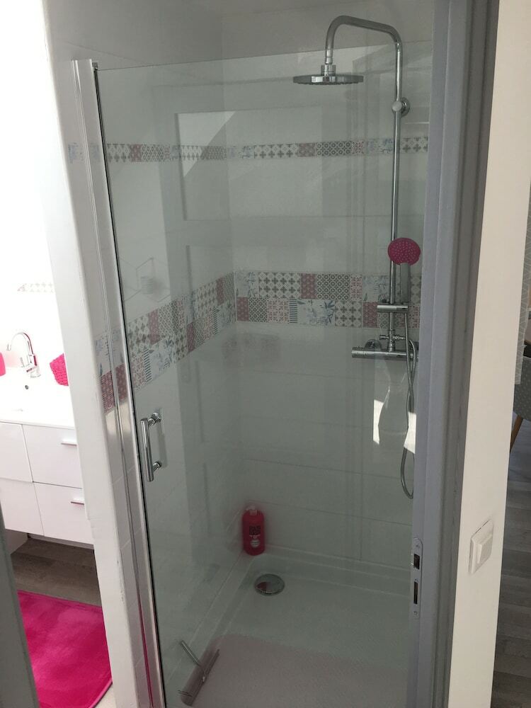 Appartement Avec Piscine de La Croix