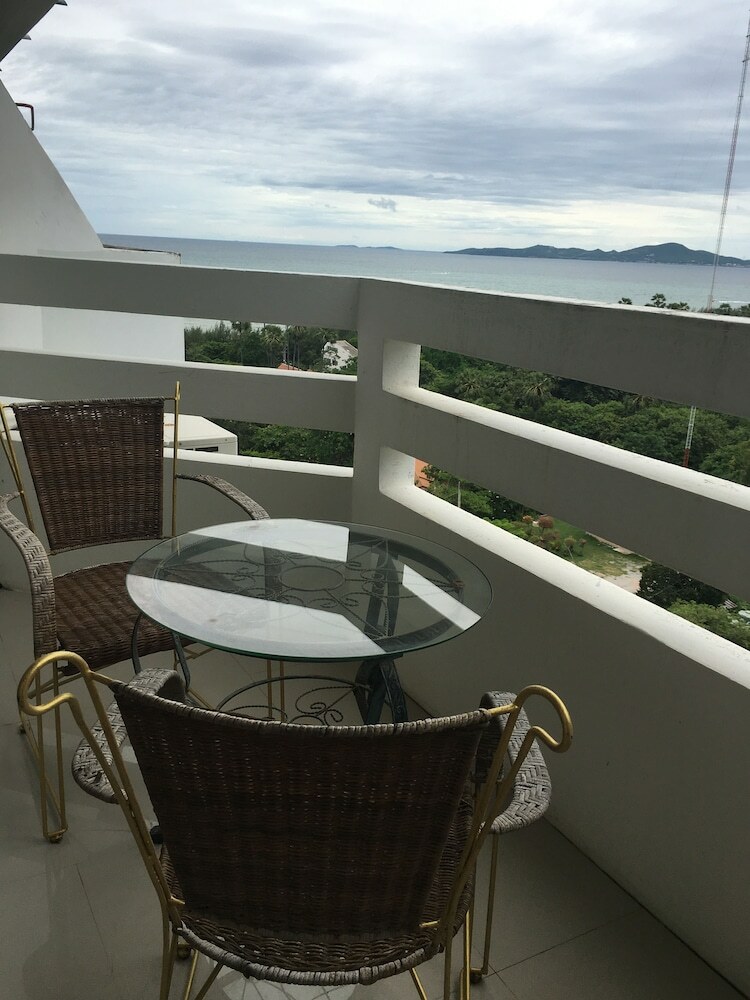 Jomtien Condotel - 9279 By Axiom