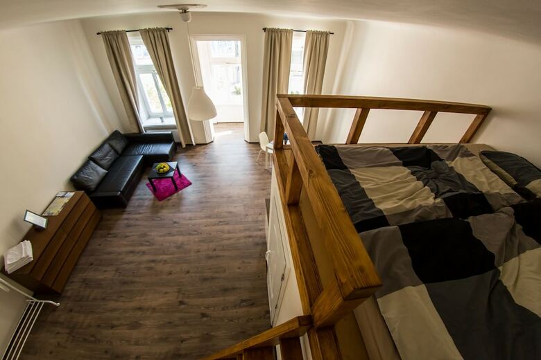 Freedom Rooms And Apartments