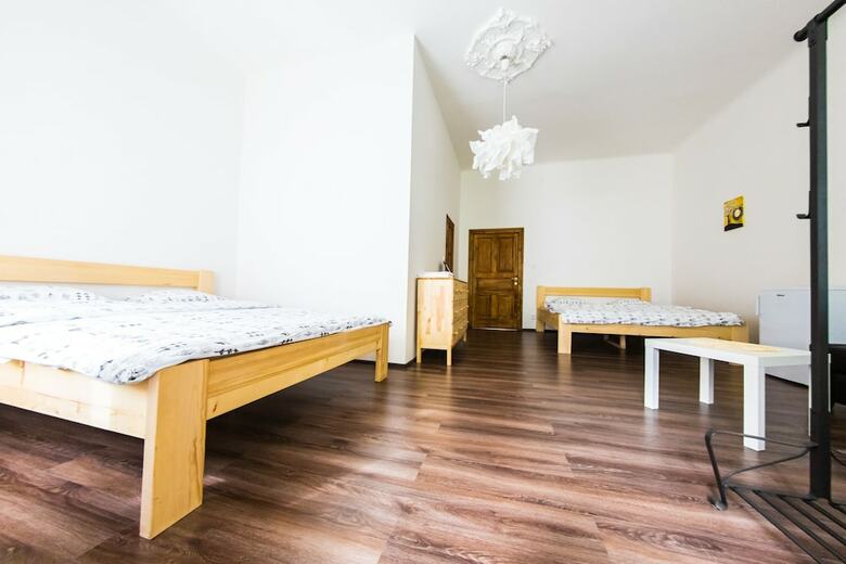 Freedom Rooms And Apartments