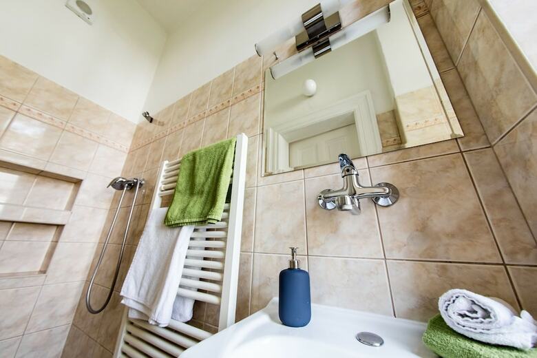 Freedom Rooms And Apartments