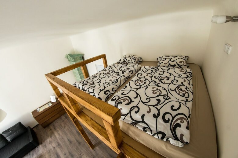 Freedom Rooms And Apartments