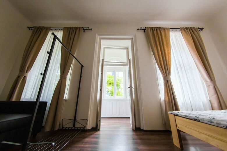 Freedom Rooms And Apartments