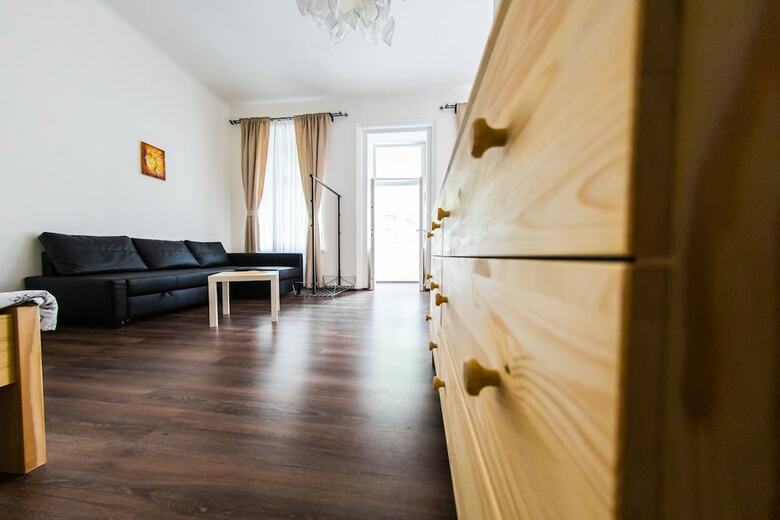 Freedom Rooms And Apartments