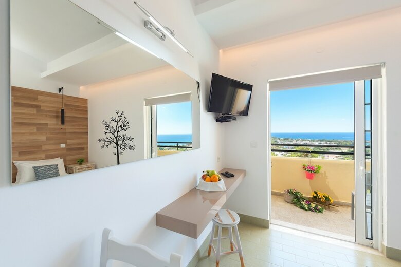 Aparthotel Pefkos View Suites & Maisonette