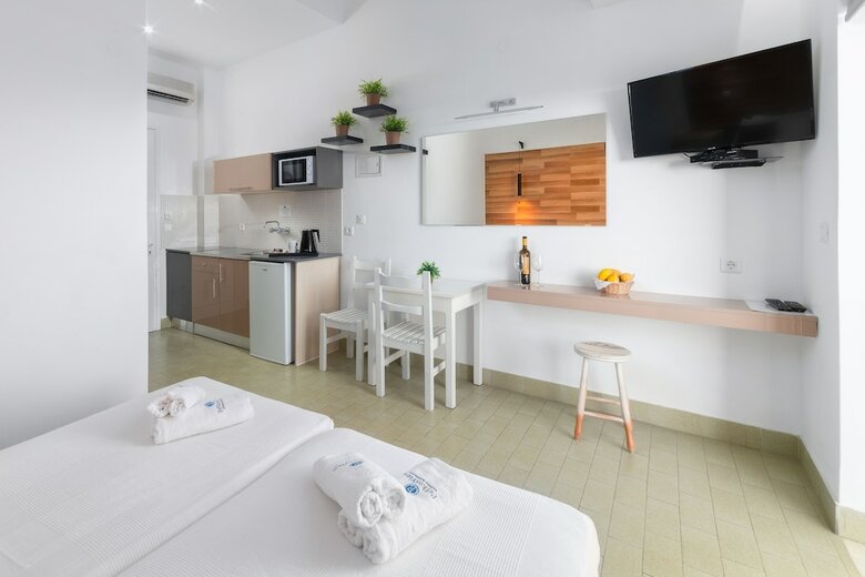 Aparthotel Pefkos View Suites & Maisonette