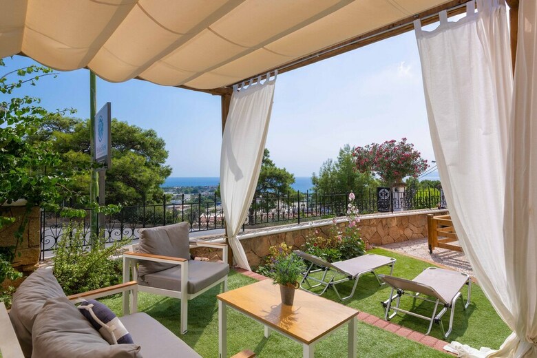 Aparthotel Pefkos View Suites & Maisonette