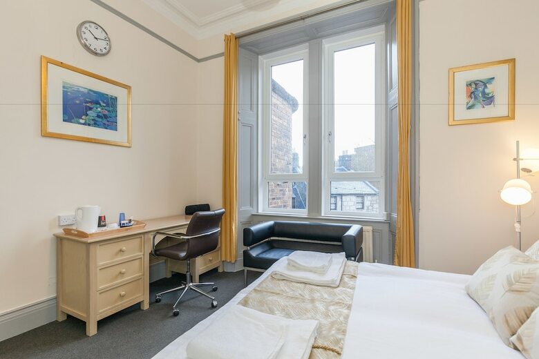 Hotel Oakshaw Guesthouse - Glasgow Airport