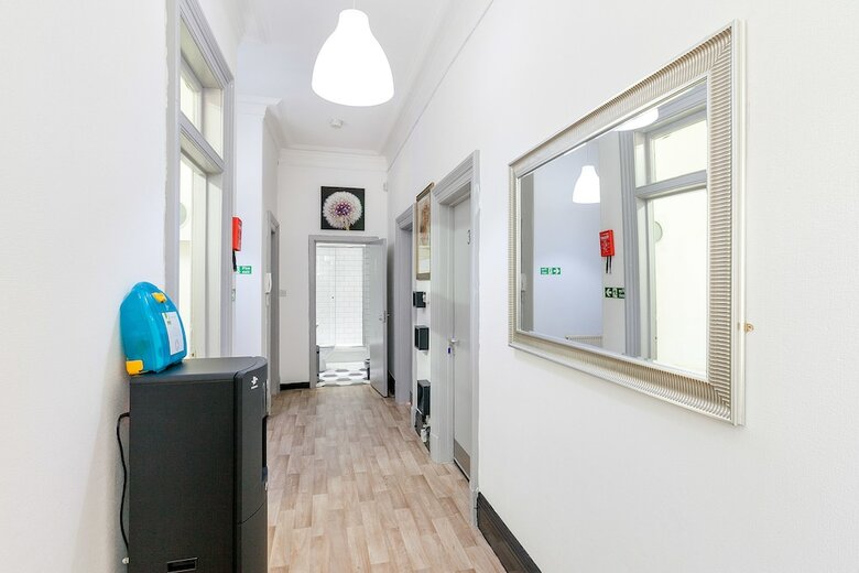 Hotel Oakshaw Guesthouse - Glasgow Airport