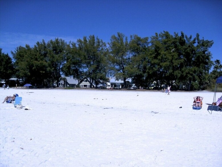 Beach Retreat Unit B By Anna Maria