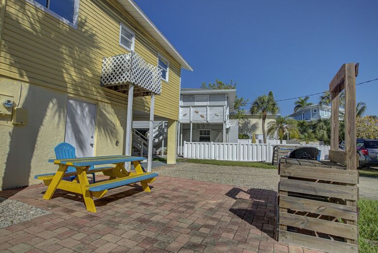 Beach Retreat Unit B By Anna Maria