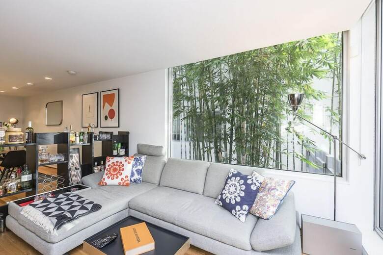 Two Storey Lux Apartment Near Cbd